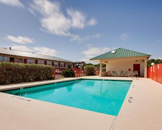 Days Inn by Wyndham San Angelo - San Angelo - Uima-allas