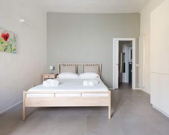 Corso Vercelli Cosy and Bright Studio - Milan - Bedroom