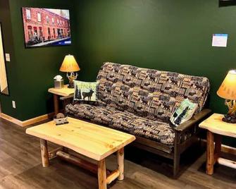 Cedar Mountain -Suite C - Grants Pass - Living room