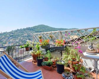 2 Bedroom Nice Apartment In Recco - Recco - Balcone