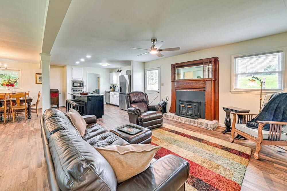 11 Mi to Danville: Family Home in Lancaster - Lancaster - Sala de estar