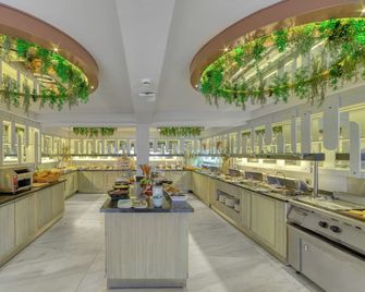 Royalisa Palmiye Beach +14 Adult Only - Alanya - Buffet