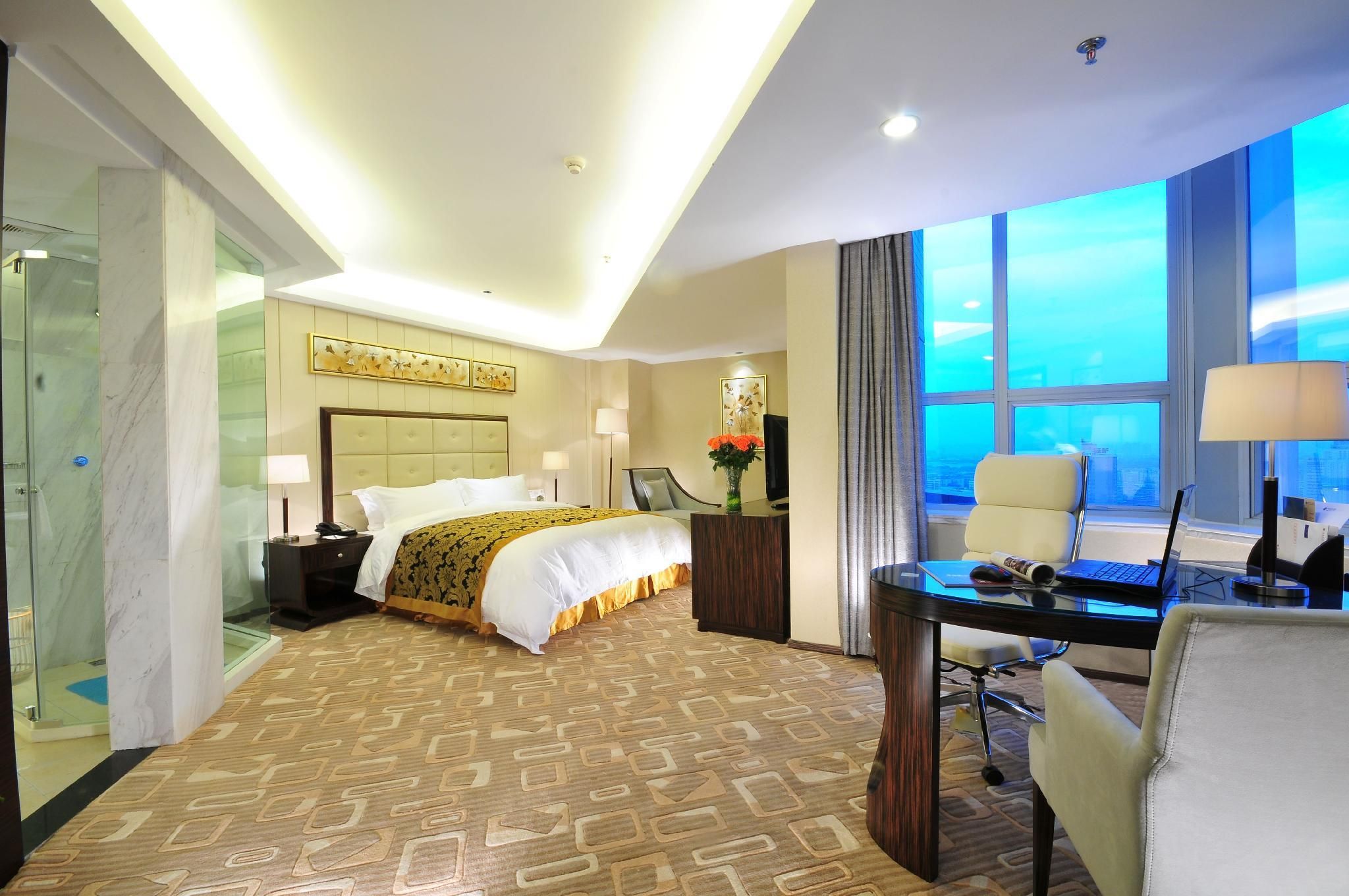 Yulong International Hotel