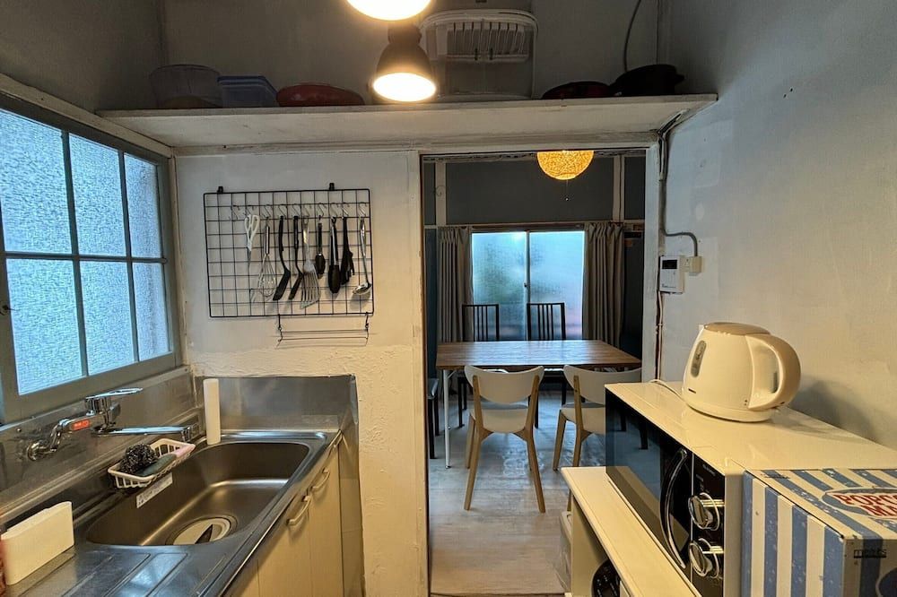 سلو هاوس يوجاوارا - هوستل - يوغاوارا - مطبخ