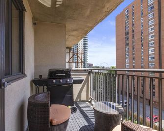 Suite Near Downtown, Bmo, Stampede, Free Parking - Calgary - Balkon
