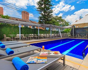 The Morgana Poblado Suites Hotel - Medellín - Piscina