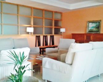 Hotel San Millán - Santander - Living room