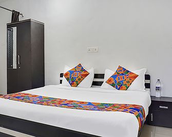 Fabhotel Galaxy Airport Inn, Airport Road - Калангуте - Спальня