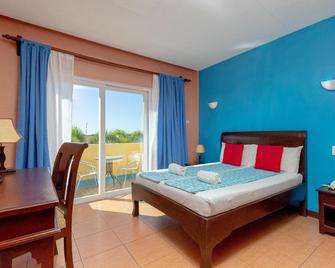 Ovemar Resort Hotel - Vigan City - Schlafzimmer