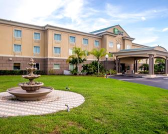 Holiday Inn Express Hotel & Suites Cocoa - Cocoa - Building