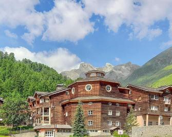 Stunning Apartment In Allos With 1 Bedrooms - La Foux d'Allos - Bâtiment