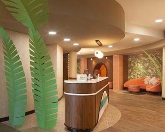 Hampton Inn by Hilton Tampa Fairgrounds Casino - Tampa - Lobby