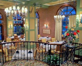 DoubleTree Suites by Hilton Lexington - Lexington - Restaurace
