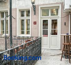 Rooster Hostel