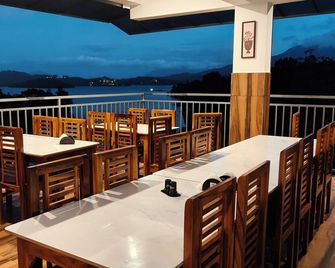 Nirvanica Retreat - Tariyode - Restoran