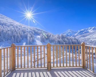 Chalet Merveille Ski In - Ski Out - Sauze d'Oulx - Balcón