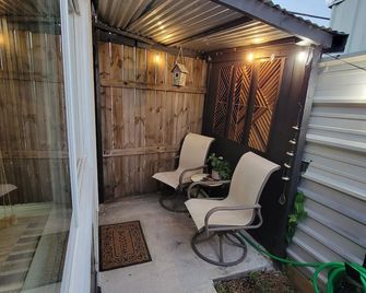 Sacred Serenity Space South East - Pasadena - Patio