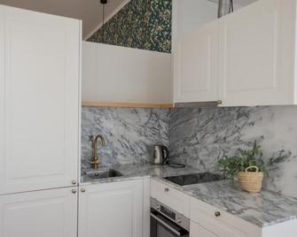 Trovador Guest House - Guimarães - Kitchen