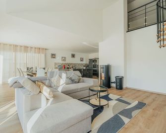 Maison avec jardin proche Dinan - Trévron - Living room