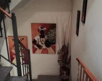 Global Guest Rooms - Sintra - Stairs