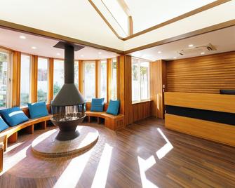 Shichifuku Karuizawa Hotel - Tsumagoi - Lobby