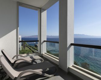 زنادو أيلاند هوتل - شامامل جميع الخدمات - بودروم - شرفة