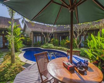 Elemento Homestay by Madhava - Near Green School Bali - Abiansemal - Pool