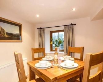 Cinderbarrow Cottage - Kendal - Dining room