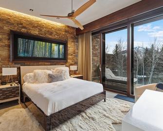 Aspen Estate | Hot Tub, Game Room & Mountain Views - Aspen - Bedroom