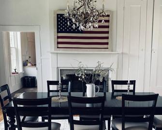 The Hopestead Bed & Breakfast - Lynchburg - Comedor