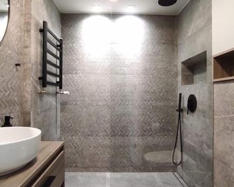 Easy Rent Apartments - Unia Art Residence 83, Basen & SPA, Centrum 24h Check-in - Lublin - Bad