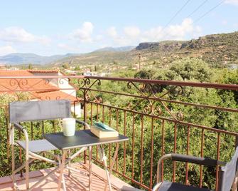 Hanakia 400m from Stoupa beach - Stoupa - Balcony