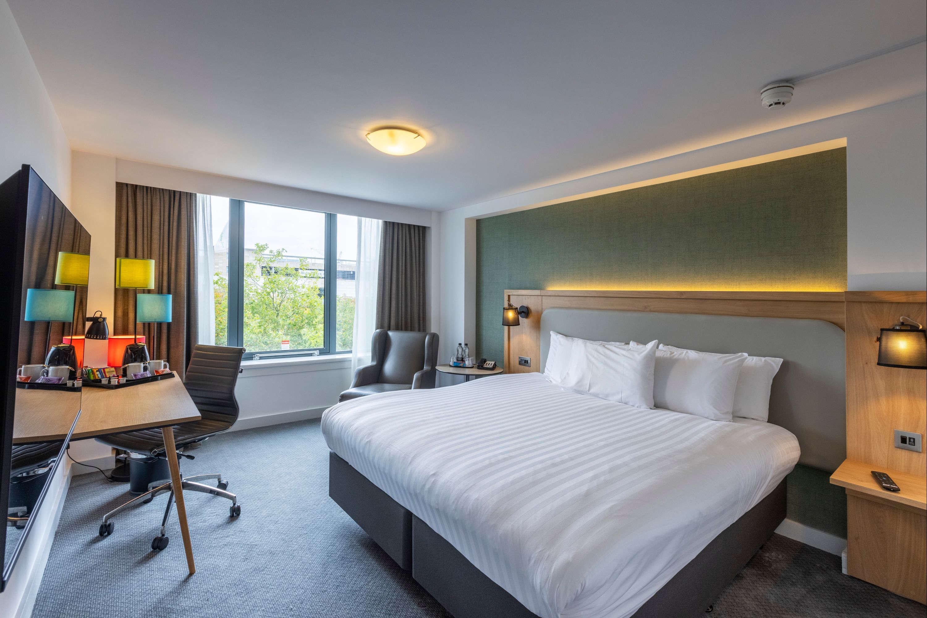 Holiday Inn Milton Keynes - Central By IHG - מילטון קיינס - חדר שינה