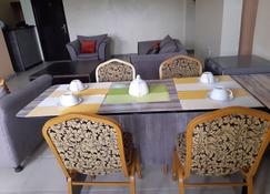 Goddis Apartments - Lagos - Dining room