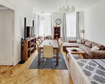 Old Town Square Apartments - Prague - Living room