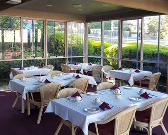Ringwood Lake Inn - Melbourne - Restaurant