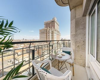 Home Club Torre Madrid - Madrid - Balcony