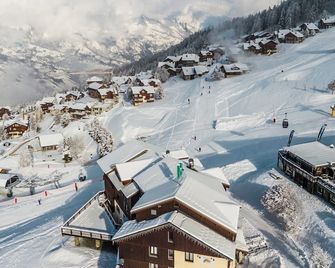 Hotel Emeraude - Peisey-Nancroix