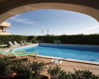 Hotel Villa Sole Resort - Bellaria-Igea Marina - Piscina