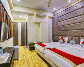 ذا أشوكا هوتل - اندور - غرفة نوم