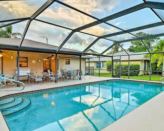 Waterfront Port St Lucie Home with Lanai and Pool - Port St. Lucie - Pool