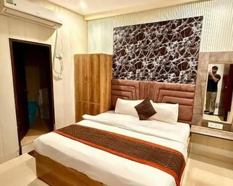 Dormitory by Vaishno miles - Haridwar