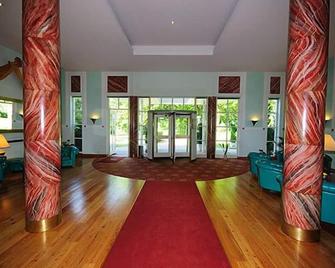 Parkhotel Klüschenberg - Plau am See - Lobby