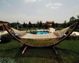 Silivri Gazitepe'de 3 Katli, Havuzlu Lue - Silivri - Pool