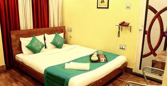 Oyo 1622 Hotel Balaji International - Kolkata - Bedroom