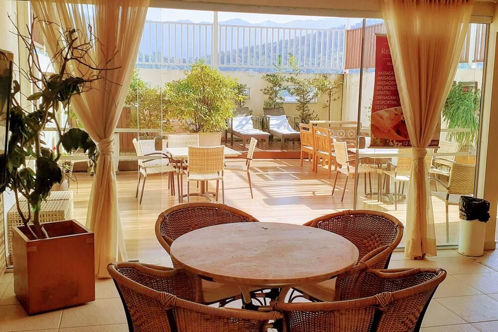 Hotel Jangada Flat - קאראגוואטטובה - מסעדה