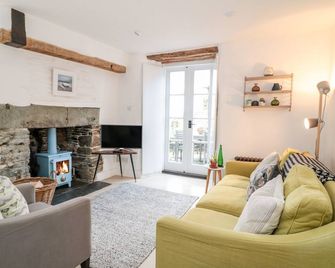 1 Jubilee Cottage - Tintagel - Living room