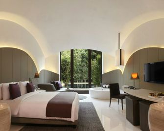 The Roseate New Delhi - New Delhi - Pool