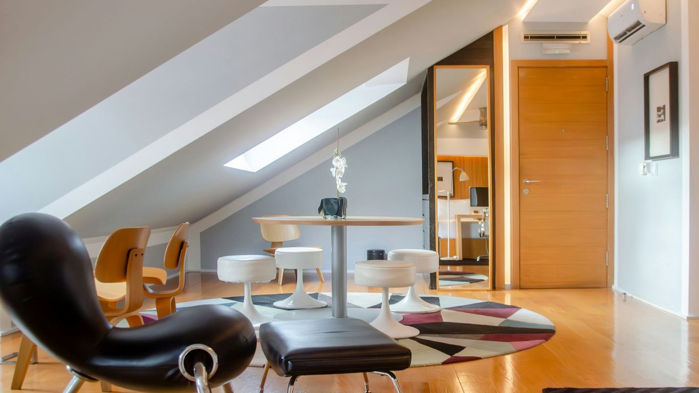 Browns Downtown Hotel