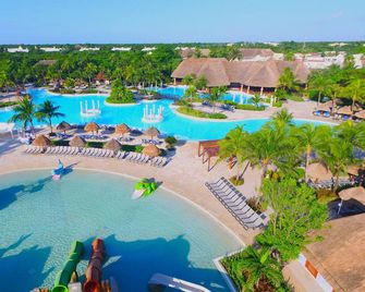 Grand Palladium Colonial Resort & Spa - Akumal - Pool